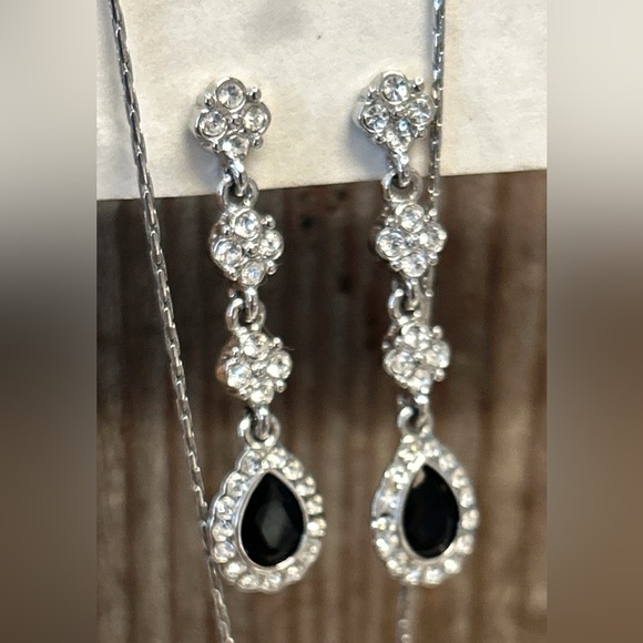 MONET, Earring/Necklace Set. Black, Silver and Cubic Zirconia Rhinestones. - Picture 4 of 10